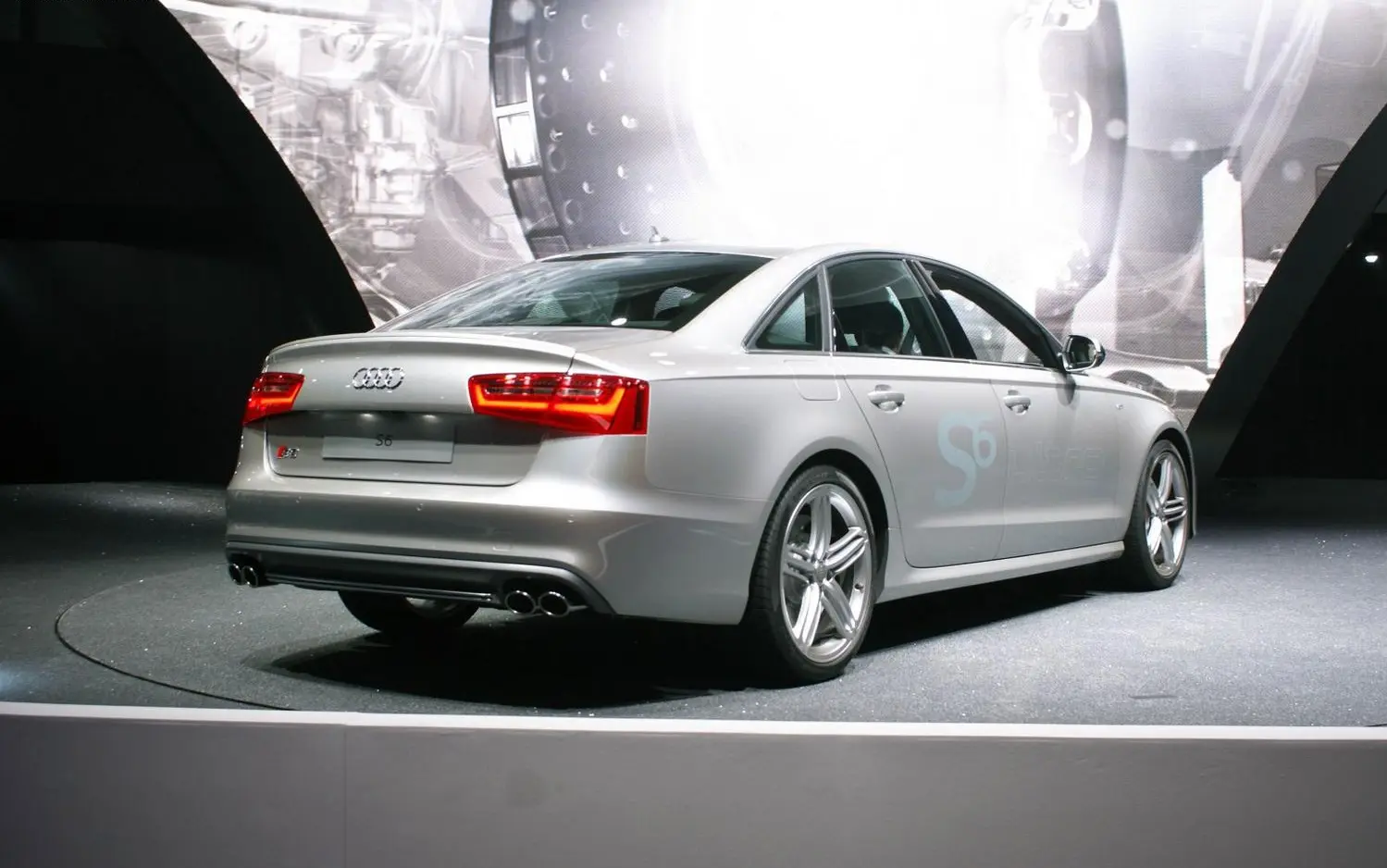Audi S6 (C7)-1