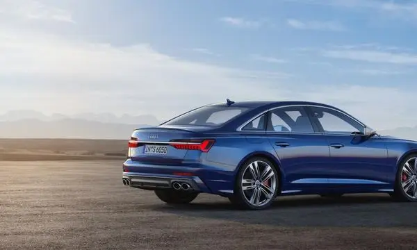 Audi S6 (C8)-8