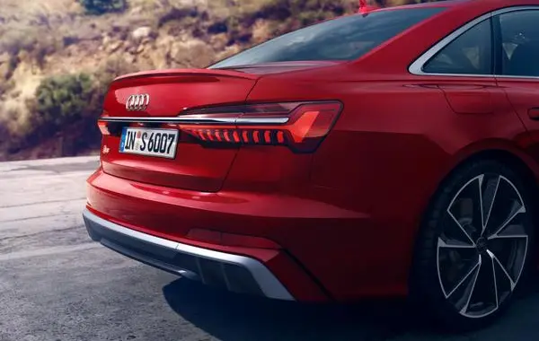 Audi S6 (C8, facelift 2023)-1