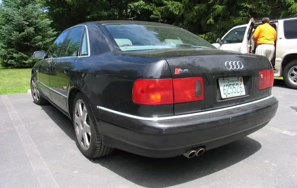 Audi S8 (D2)-3
