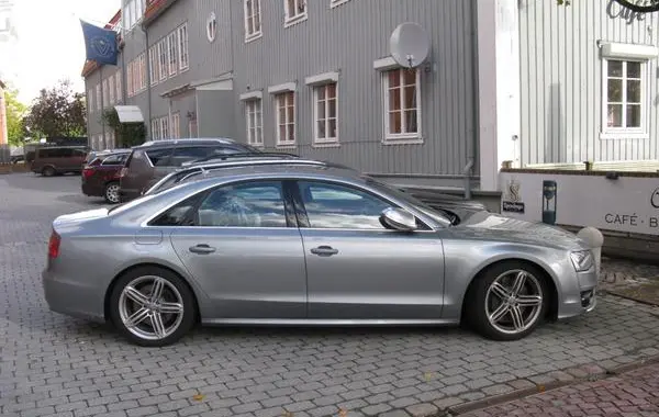 Audi S8 (D4)-4
