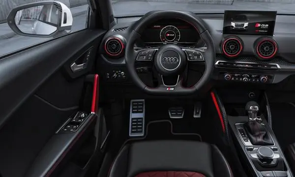 Audi SQ2-3
