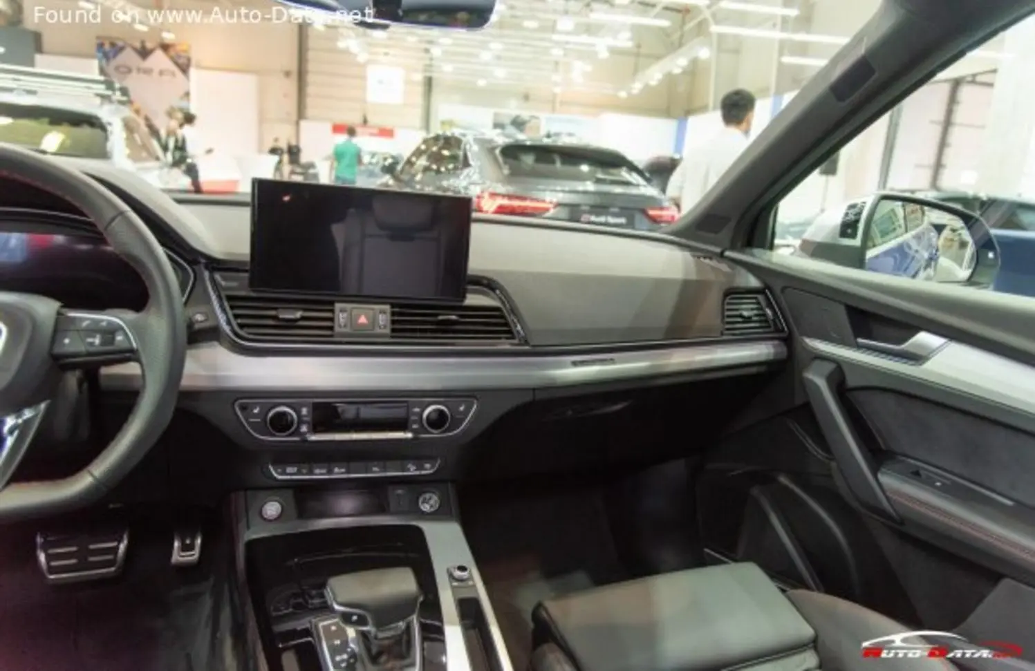 Audi SQ5 II Sportback (FY, facelift 2020)-1