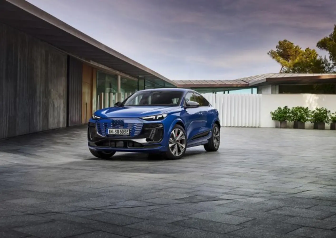 Audi SQ6 Sportback e-tron-8