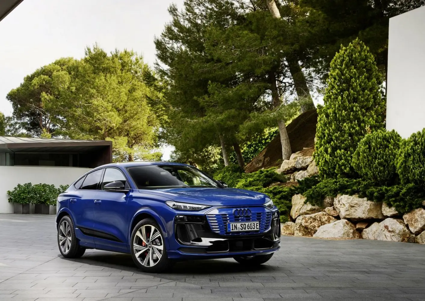 Audi SQ6 Sportback e-tron-6