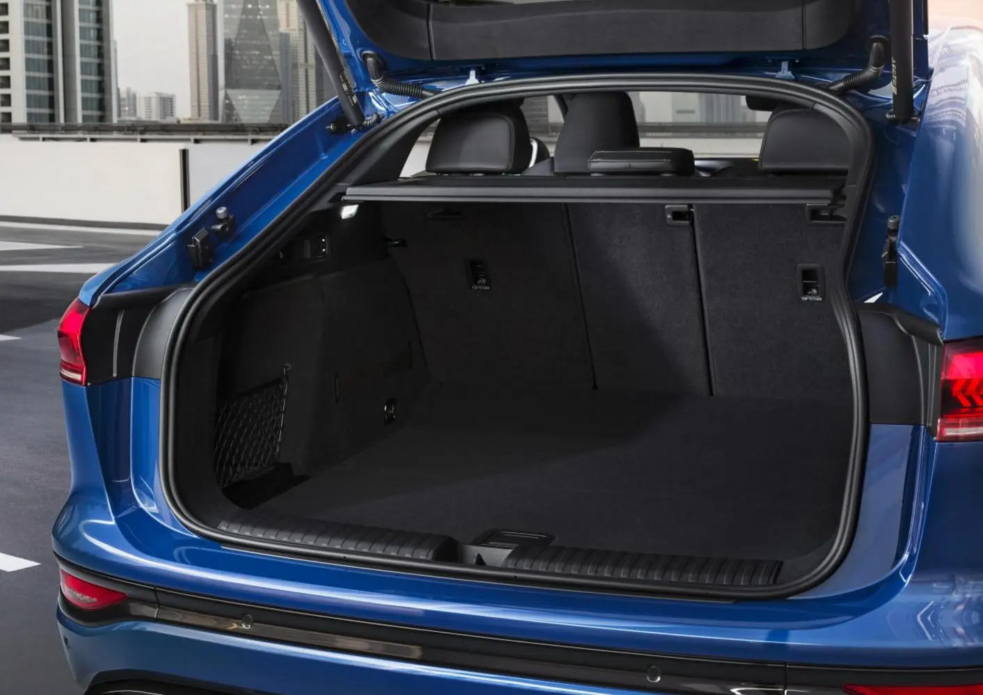 Audi SQ6 Sportback e-tron-0