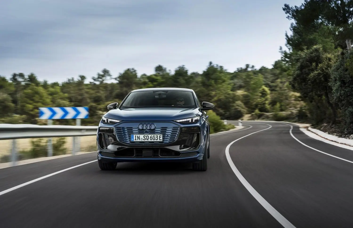 Audi SQ6 Sportback e-tron-4