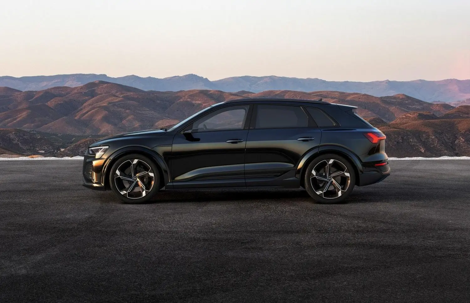 Audi SQ8 e-tron-8