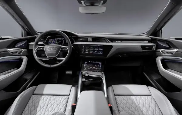 Audi e-tron Sportback-10