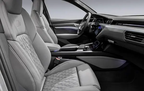Audi e-tron Sportback-11