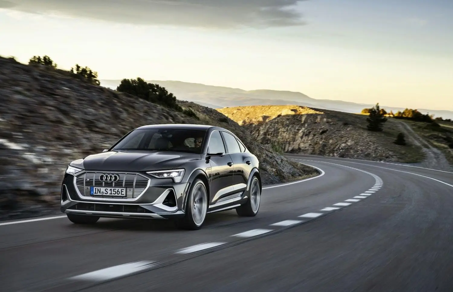 Audi e-tron Sportback-4