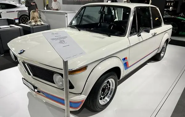 BMW 02 (E10)-4