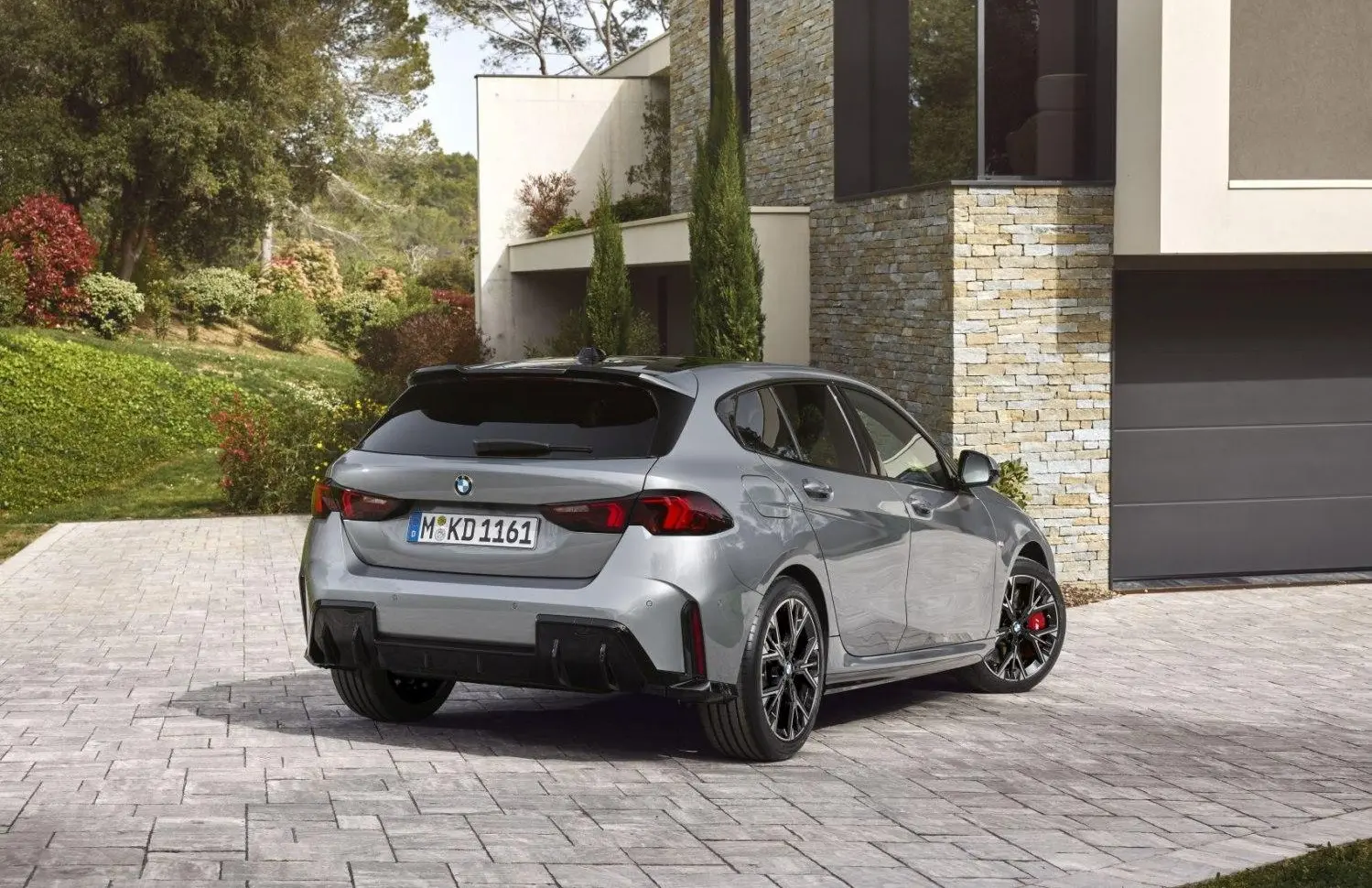 BMW 1 Серии Hatchback (F70)-14