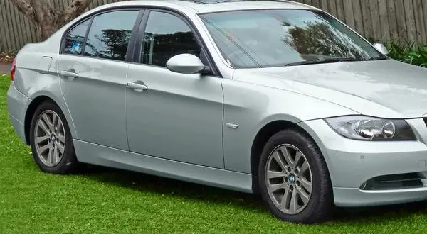 BMW 3 Серии Sedan (E90)-3