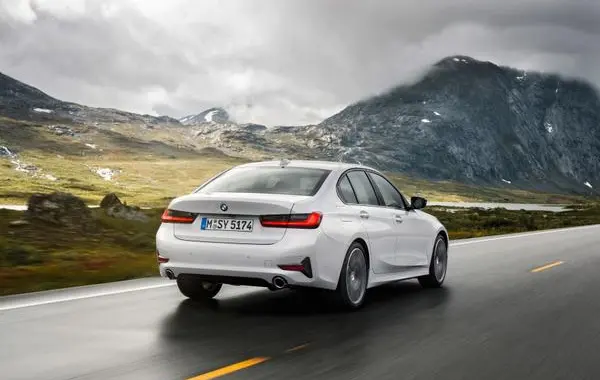 BMW 3 Серии Sedan (G20)-5