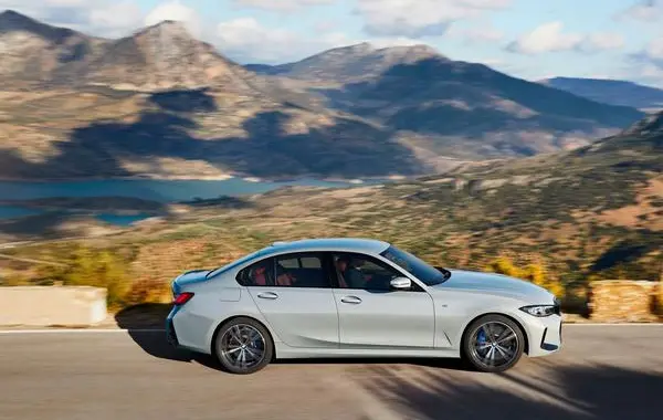 BMW 3 Серии Sedan (G20 LCI, facelift 2022)-2