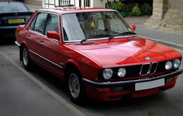 BMW 5 Серии (E28)
