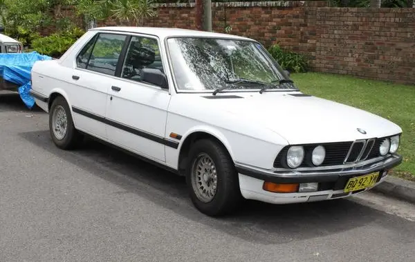 BMW 5 Серии (E28)-7