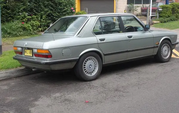 BMW 5 Серии (E28)-2