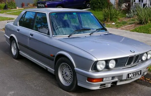 BMW 5 Серии (E28)-4