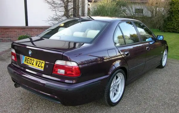 BMW 5 Серии (E39, Facelift 2000)-0