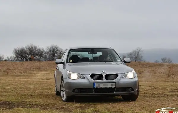 BMW 5 Серии (E60)-1