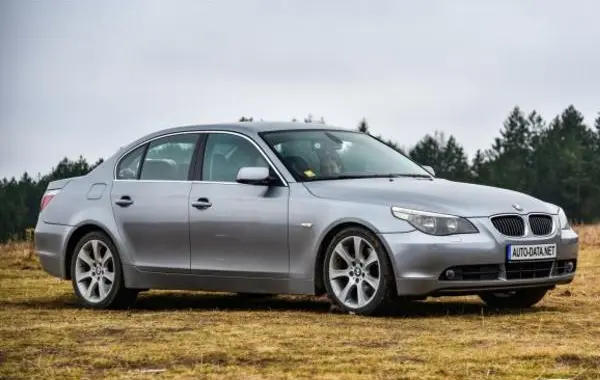 BMW 5 Серии (E60)