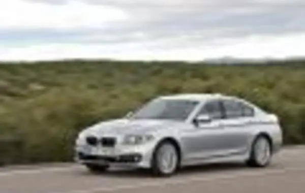 BMW 5 Серии Sedan (F10 LCI, Facelift 2013)-2