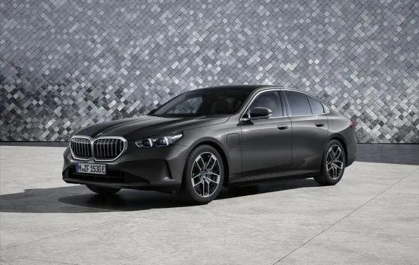 BMW 5 Серии Sedan (G60)