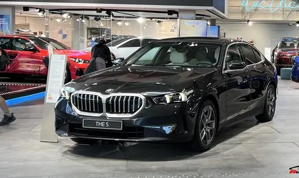 BMW 5 Серии Sedan (G60)-7