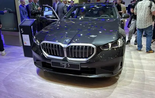 BMW 5 Серии Sedan (G60)-4