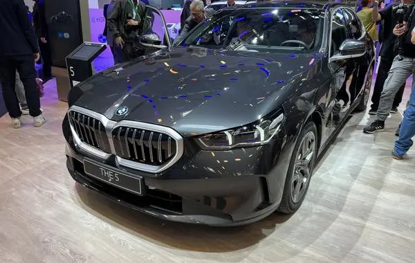 BMW 5 Серии Sedan (G60)-5