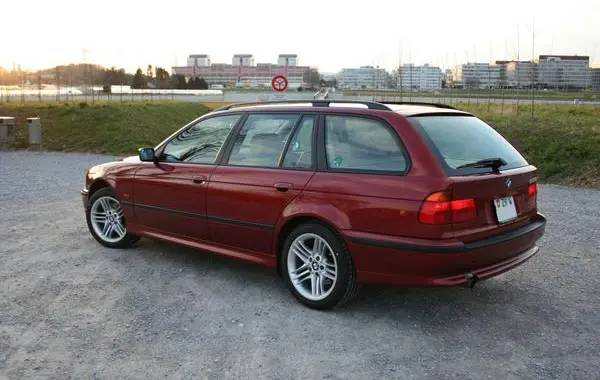 BMW 5 Серии Touring (E39)-0