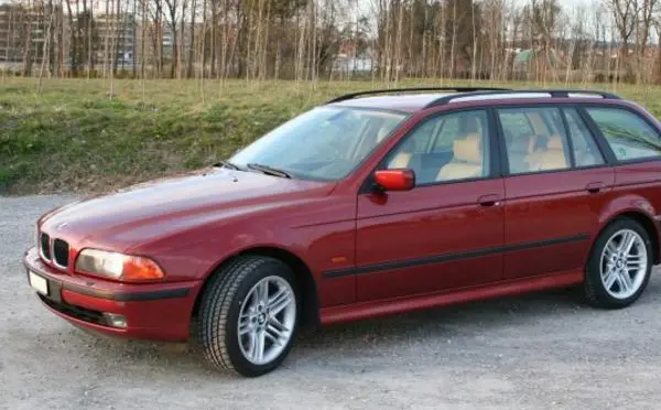 BMW 5 Серии Touring (E39)