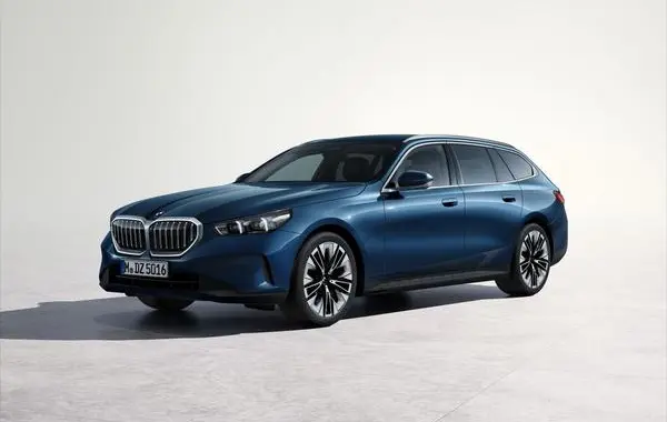 BMW 5 Серии Touring (G61)-1