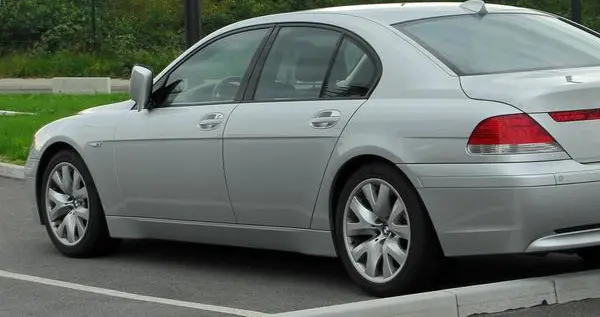 BMW 7 Серии (E65)-1
