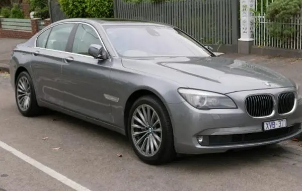 BMW 7 Серии (F01)