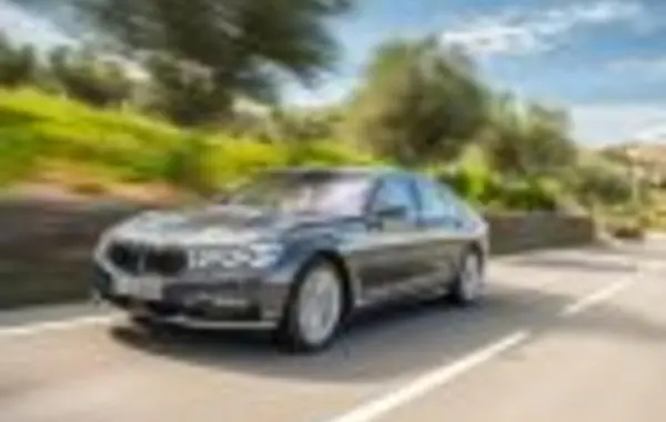 BMW 7 Серии (G11)-8
