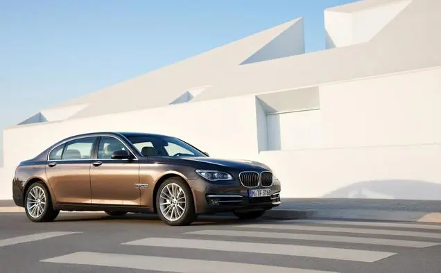 BMW 7 Серии Long (F02 LCI, facelift 2012)-9