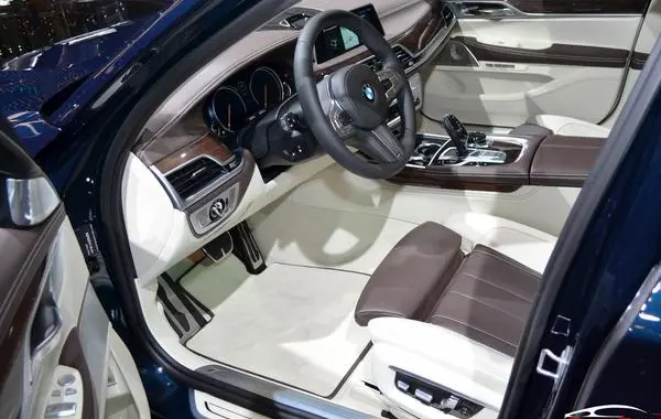 BMW 7 Серии Long (G12)-4