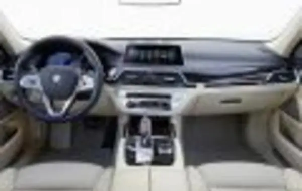 BMW 7 Серии Long (G12)-8