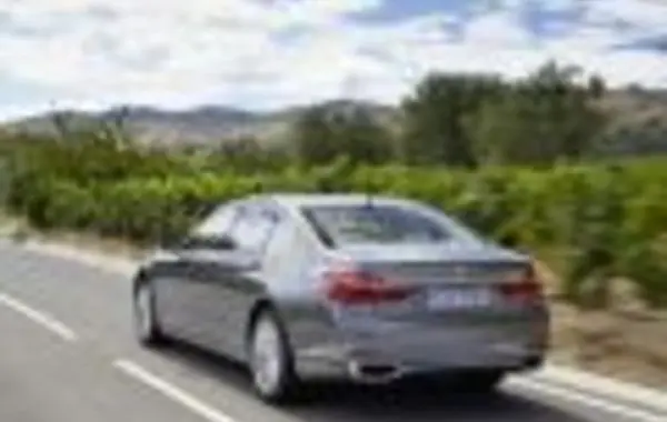 BMW 7 Серии Long (G12)-1