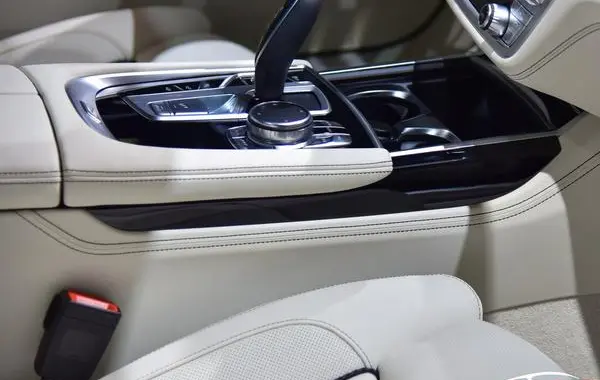 BMW 7 Серии Long (G12)-3