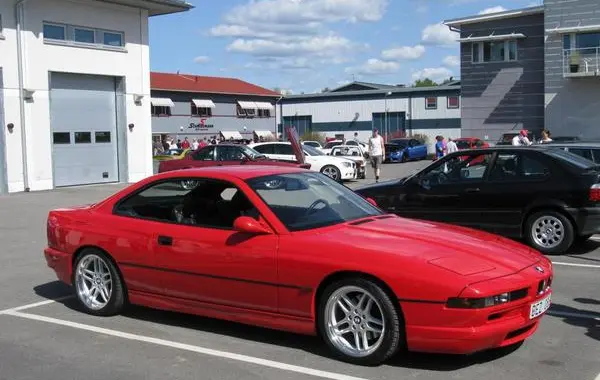BMW 8 Серии (E31)-4