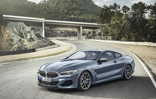 BMW 8 Серии (G15)