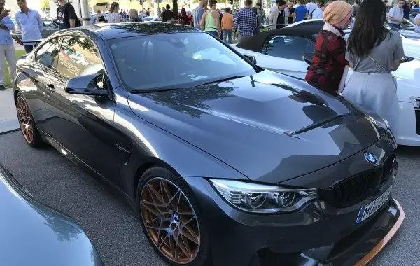 BMW M4 (F82)