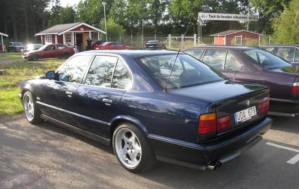 BMW M5 (E34)-0