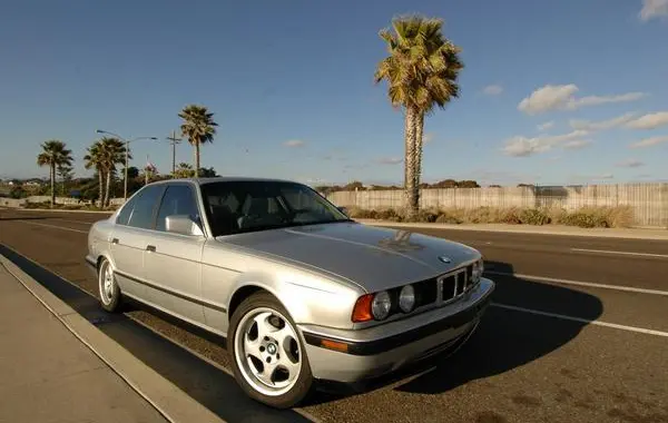 BMW M5 (E34)-7