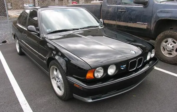 BMW M5 (E34)-1