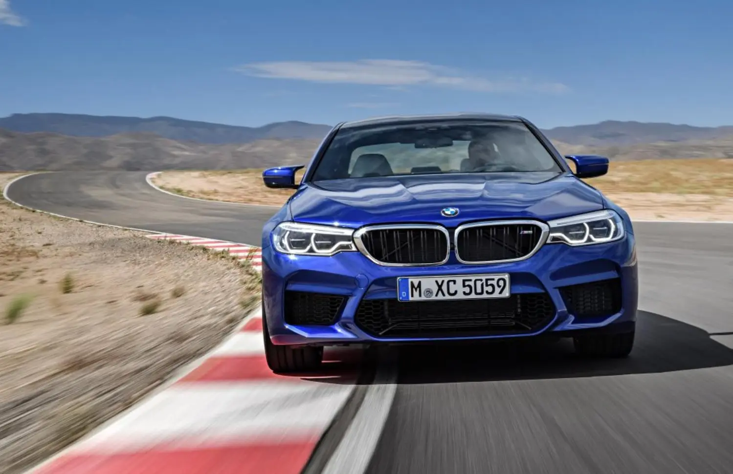 BMW M5 (F90)-20